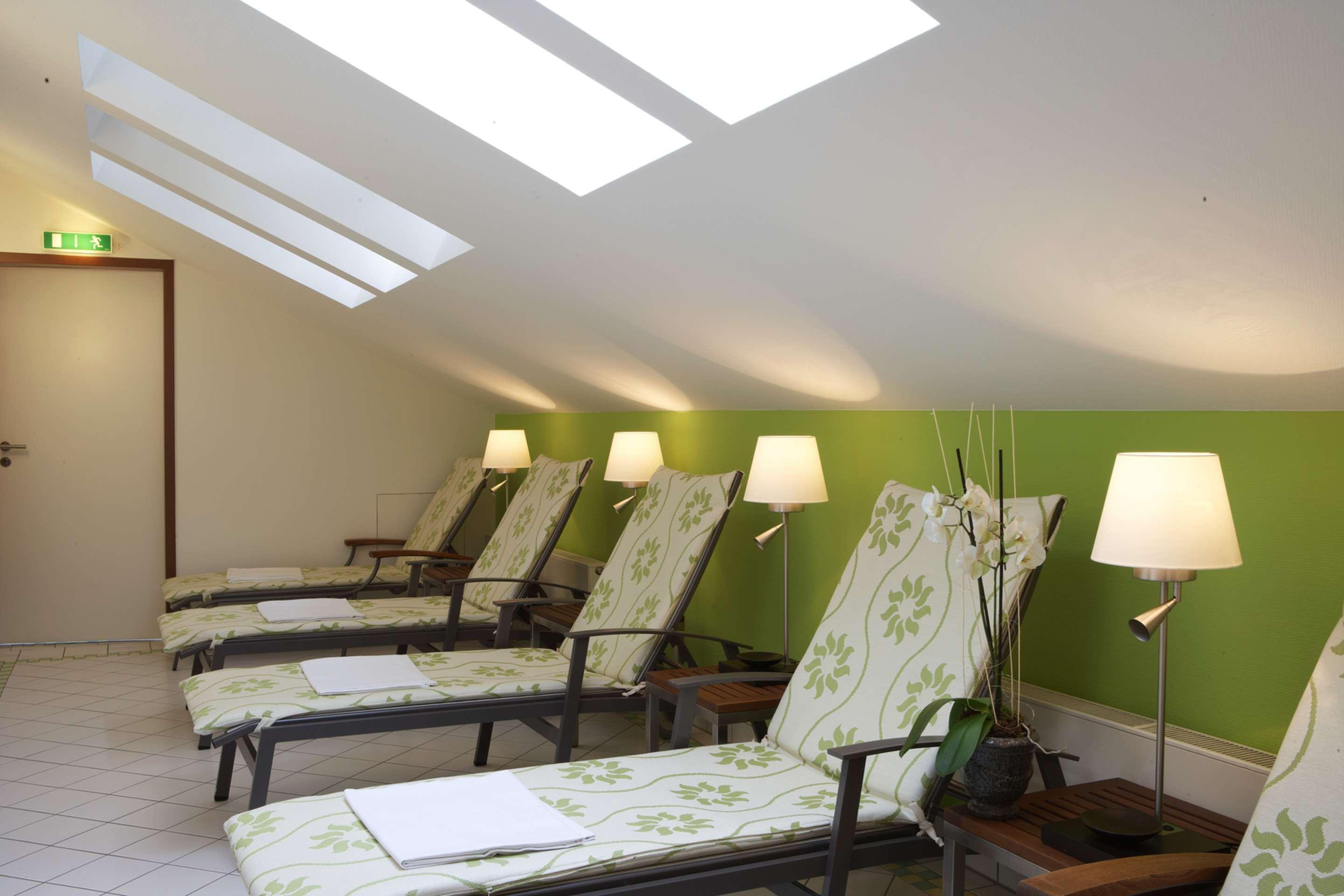 巴特洪堡史蒂根伯格酒店 外观 照片 Skylights in a spa
