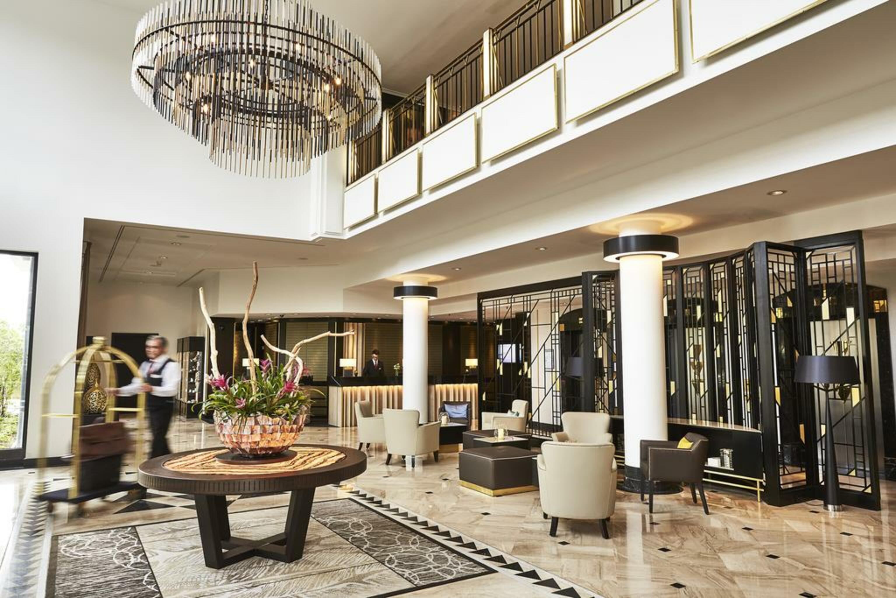 巴特洪堡史蒂根伯格酒店 外观 照片 The lobby of the hotel